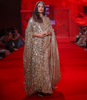 Kanakprabha Saree Set