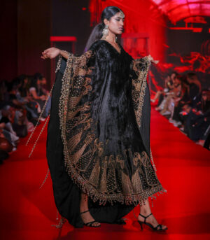 Ratrangini Kaftan Set