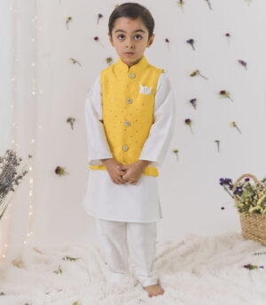 Kurta Bundi Set
