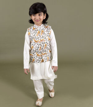 Kurta And Pants With Peacock Print Jacket