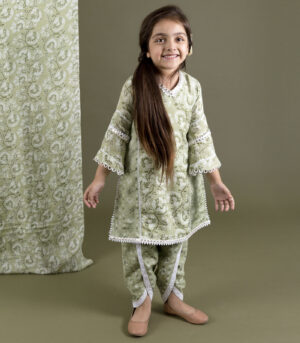 Green Muslin Kurta Dhoti Set