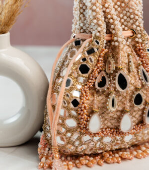 Aaina Jaal Jhaalar Blush