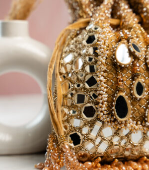 Aaina Jaal Jhaalar Gold