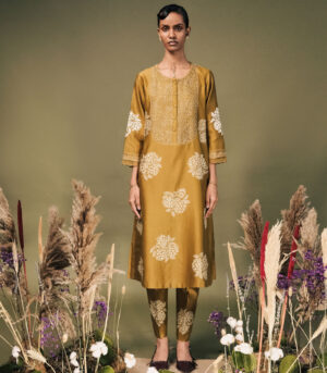 MOSS GREEN DISCHARGE PRINT TUNIC SET WITH