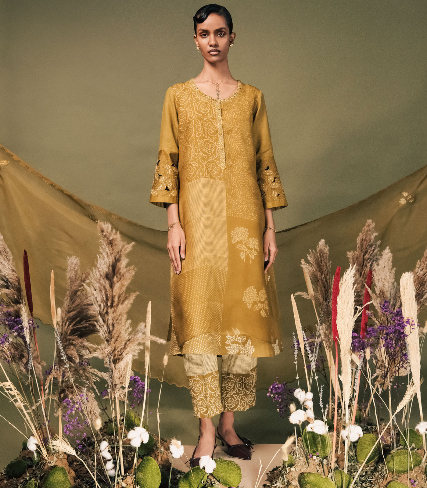 MOSS GREEN DISCHARGE PRINT DOUBLE LAYER TUNIC SET