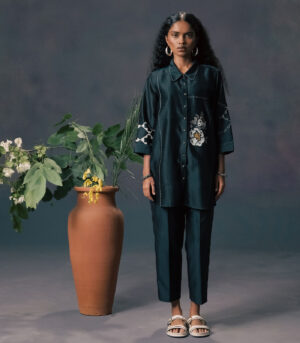 INDIGO SHIRT IN SILK CHANDERI