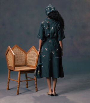 DRESS IN LINEN WITH EMBROIDERY