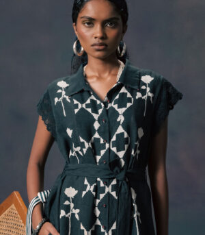 LONG SHIRT WITH FLARED PANTS