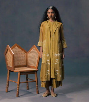 JACKET AND GEORGETTE TUNIC AND FLARED PANTS