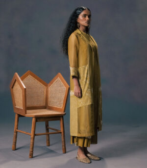 JACKET AND GEORGETTE TUNIC AND FLARED PANTS