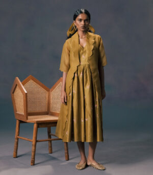 JACKET WITH DRESS IN SILK CHANDERI