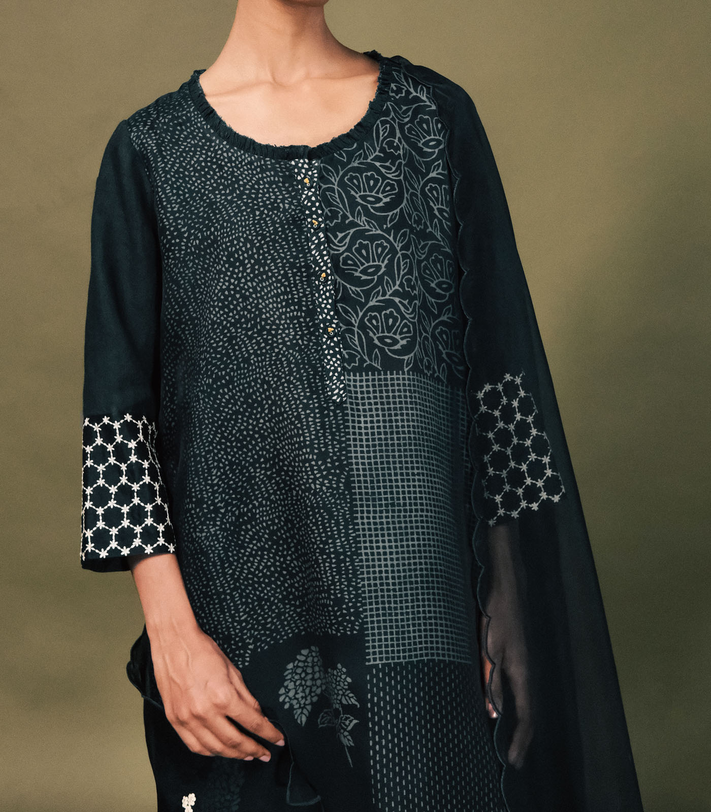 INDIGO DISCHARGE PRINT DOUBLE LAYER TUNIC SET - Image 4