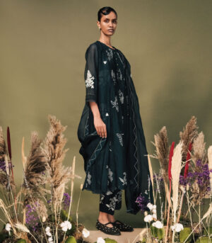 INDIGO DISCHARGE PRINT PLEATED TUNIC SET