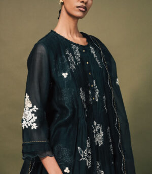 INDIGO DISCHARGE PRINT PLEATED TUNIC SET