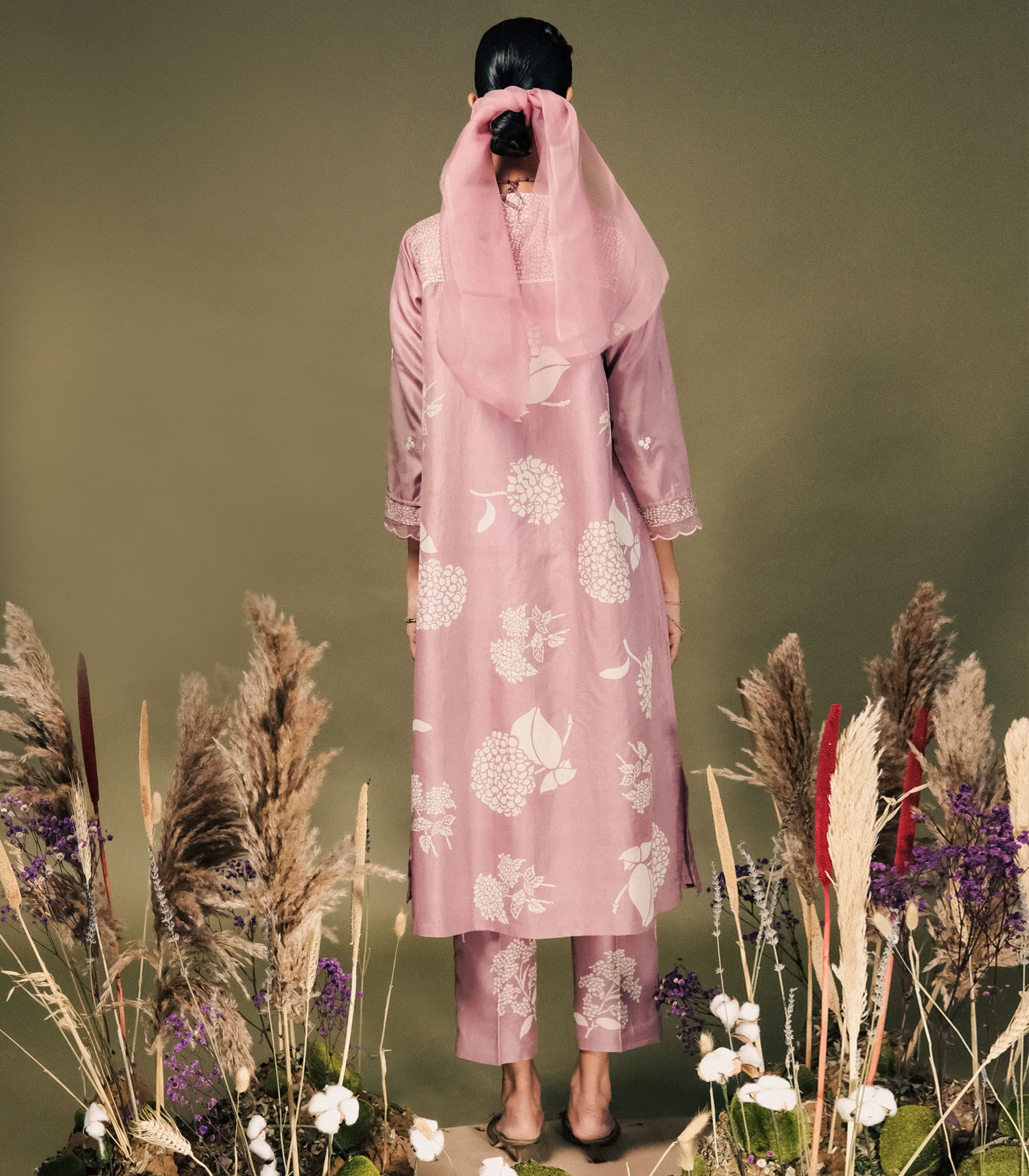 LILAC DISCHARGE PRINT TUNIC SET IN MULBERRY SILK - Image 2