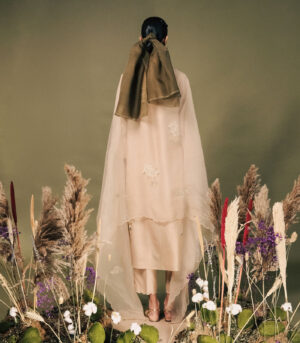 BEIGE EMBROIDED TUNIC SET IN SILK CHANDERI