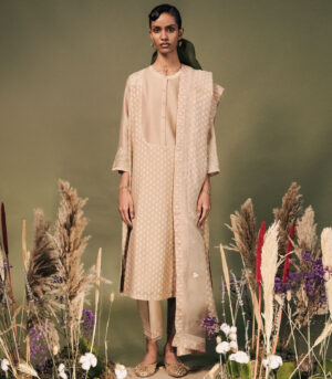 BEIGE TUNIC SET IN BANARSI BROCADE