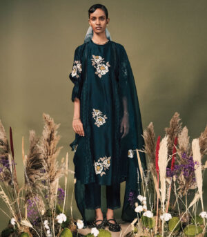 INDIGO EMBROIDED TUNIC SET IN BROCADE