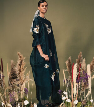 INDIGO EMBROIDED TUNIC SET IN BROCADE