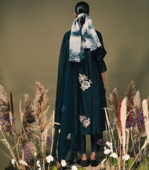INDIGO EMBROIDED TUNIC SET IN BROCADE