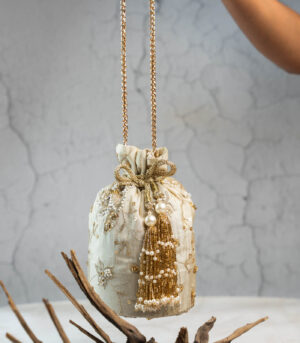 Diamond Hinted Kasse Plume Gold