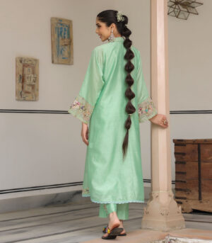 Gulzar Collar Kurta Set