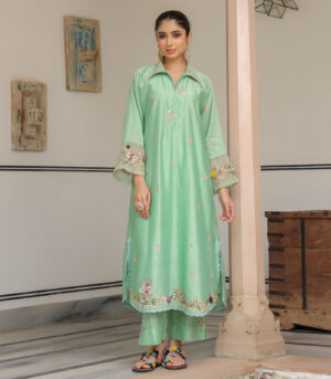 Gulzar Collar Kurta Set