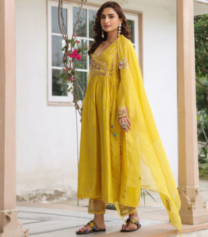 Gulzar Frockstyle Kurta Set