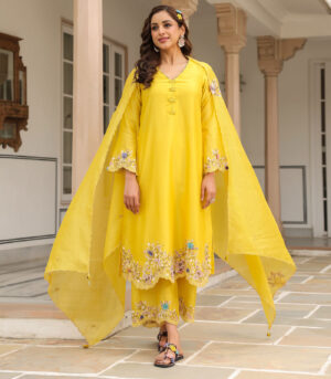 Gulzar Scallop Kurta Set