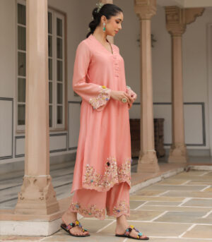 Gulzar Scallop Kurta Set