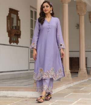 Gulzar Scallop Kurta Set