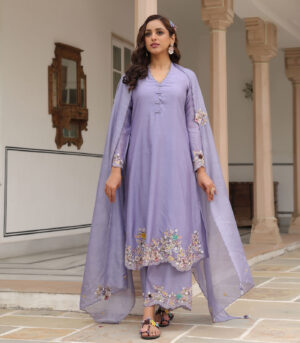 Gulzar Scallop Kurta Set