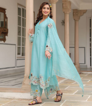 Gulzar Scallop Kurta Set