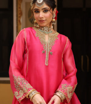 Ahista Pink Pheran Short Kurta Set