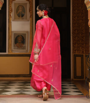 Ahista Pink Pheran Short Kurta Set