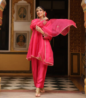 Ahista Pink Pheran Short Kurta Set