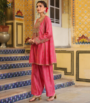 Ahista Pink Printed Pheran Short Kurta Set