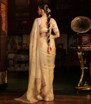 Ahista Ivory Patti Buta Saree Set