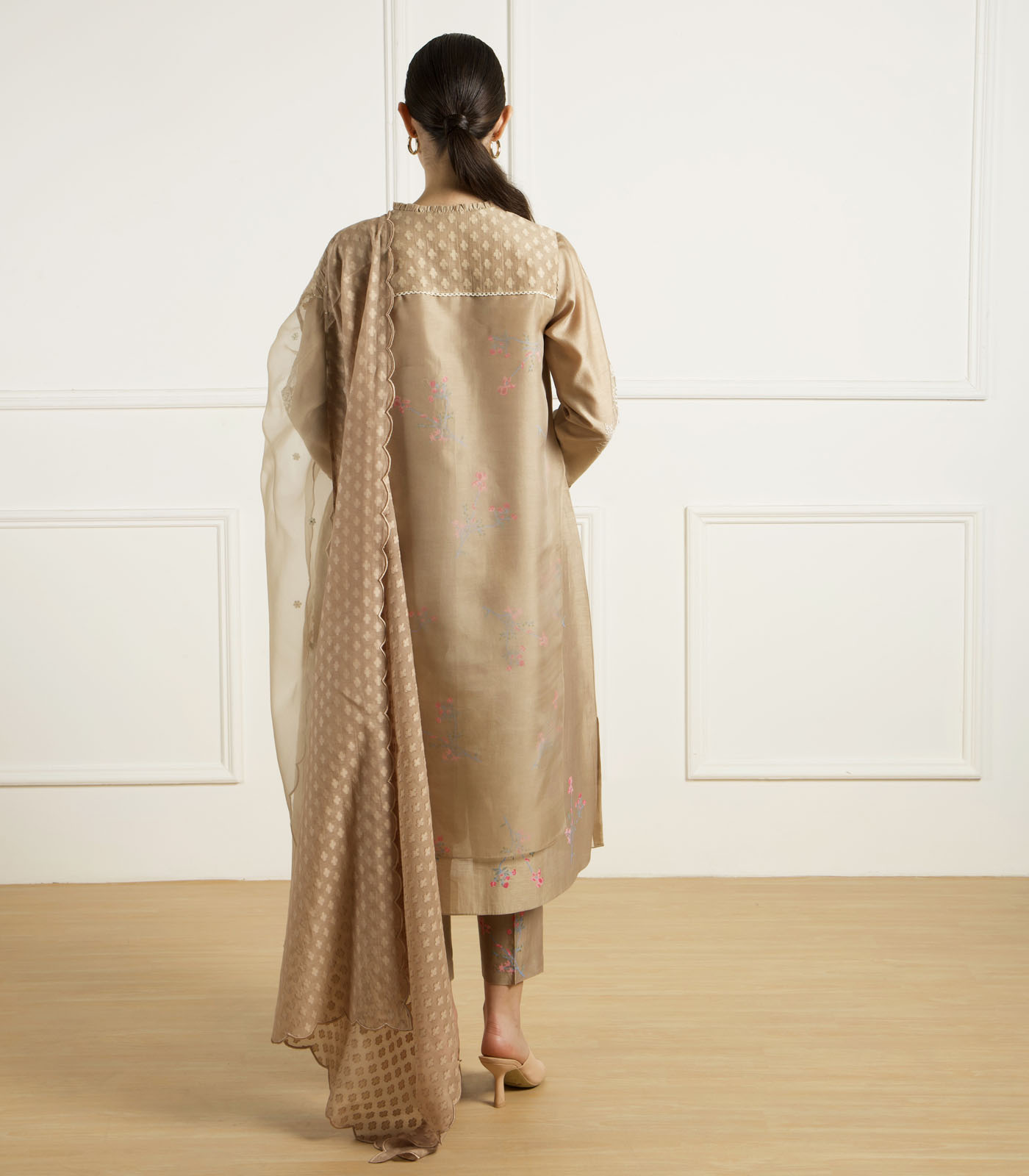BEIGE DOULBE LAYER TUNIC IN SILK CHANDERI - Image 3
