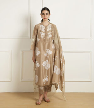 BEIGE PLEATED YOKE TUNIC IN SILK CHANDERI