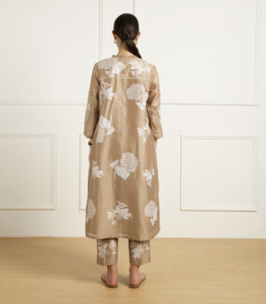 BEIGE PLEATED YOKE TUNIC IN SILK CHANDERI