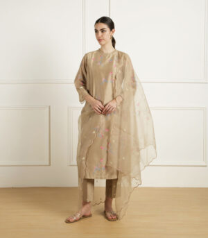 BEIGE FRONT PLEATS TUNIC IN SILK CHANDERI