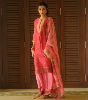 Aline benerasi woven kurta set