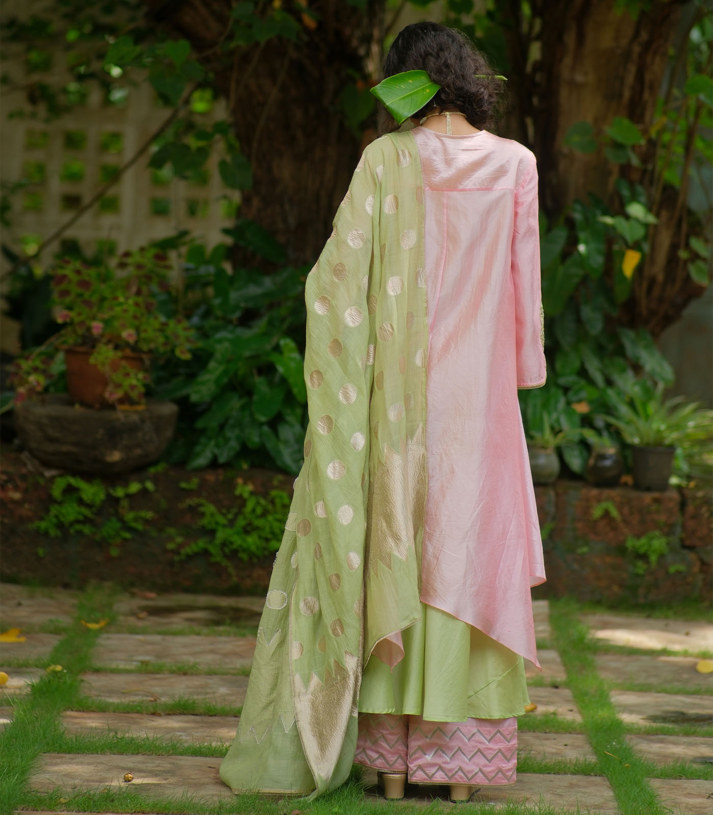 Double layer kurta with dupatta & matching pants - Image 2