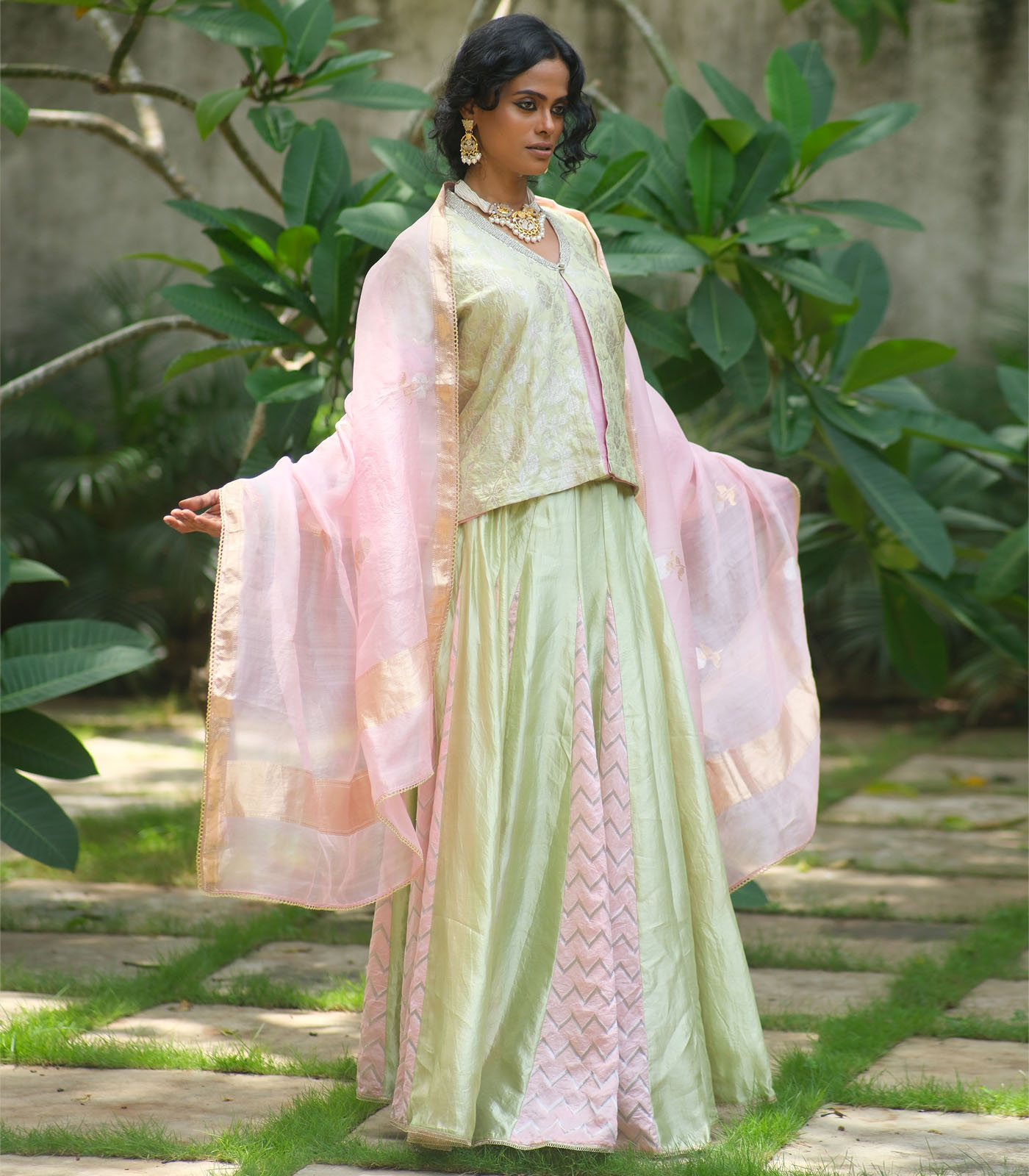 Brocade choli W silk lehenga & contrast dupatta