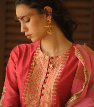 Aline benerasi woven kurta set