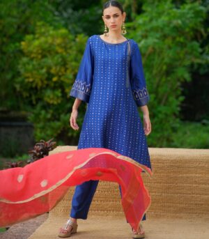 Brocade kurta with dupatta & matching pants set