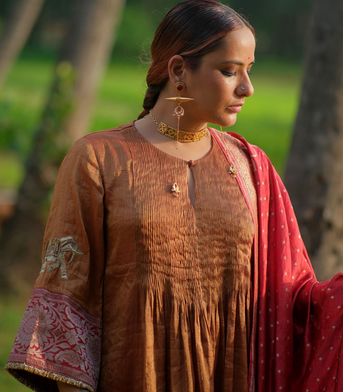 Tissue kurta with dupatta & matching pants - Image 3