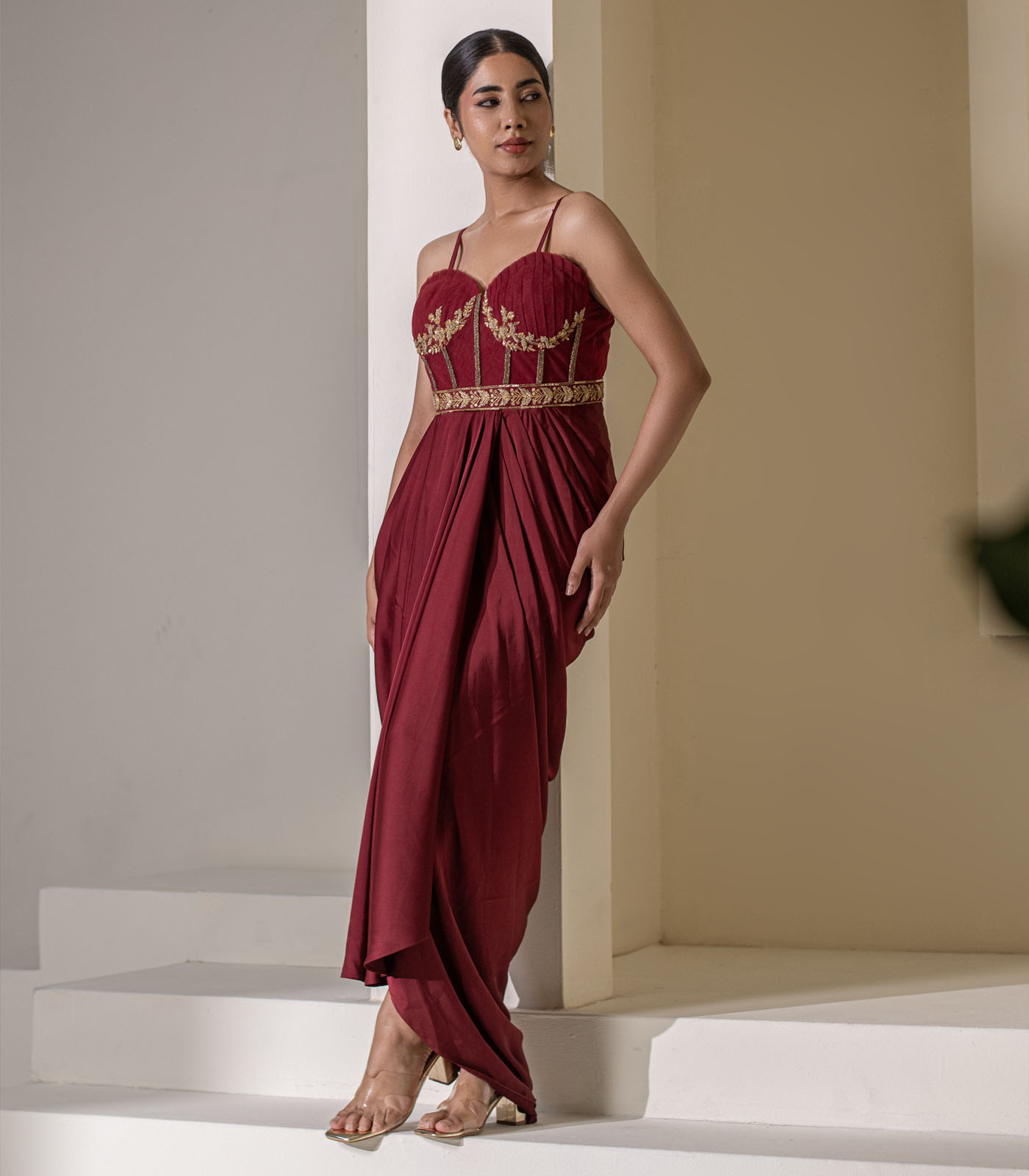 maroon attached saree old collection - Image 3
